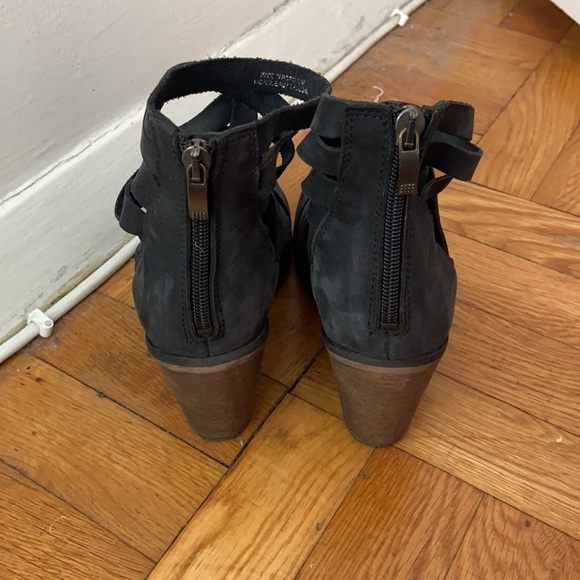 Free People Size 7 Distressed Black Leather Booties - Picture 4 of 6